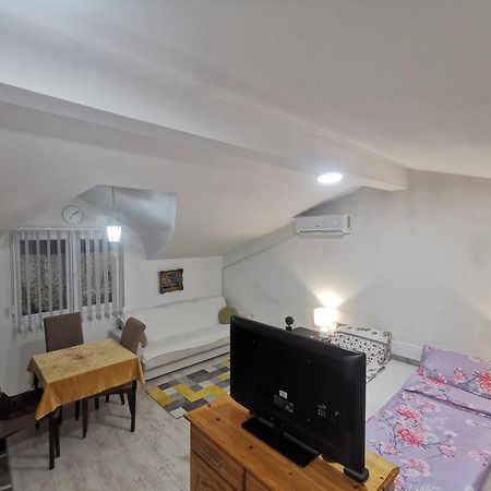 White Apartment Sarajevo - Free Parking Екстериор снимка