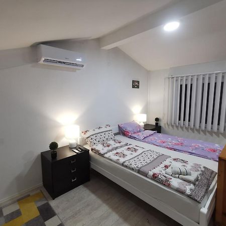 White Apartment Sarajevo - Free Parking Екстериор снимка
